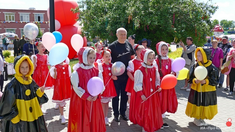 В Котовске провели шестой фестиваль неваляшки.