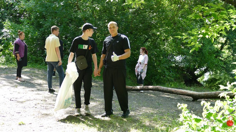 В Котовске школьники и волонтеры приняли участие в экологической акции «Вода России».