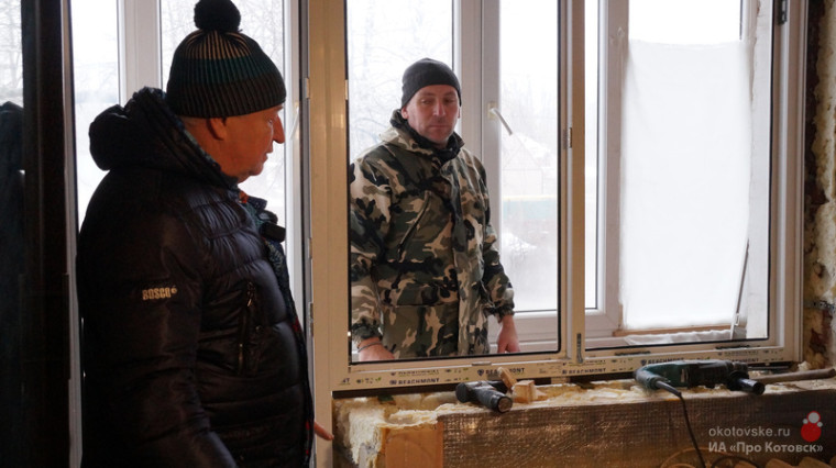 В Котовске продолжают восстанавливать дома, пострадавшие от террористической атаки вражеских БПЛА. В Котовске продолжают восстанавливать дома, пострадавшие от террористической атаки вражеских БПЛА.