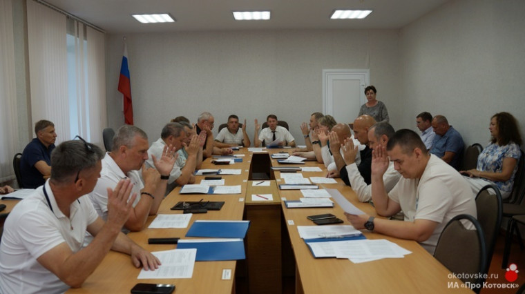 Педагогам Котовска, впервые приступившим к работе, повысили единовременную выплату. Педагогам Котовска, впервые приступившим к работе, повысили единовременную выплату.